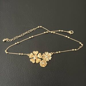 GOLD TONE NECKLACE FLOWERS ADJUSTABLE CHAIN